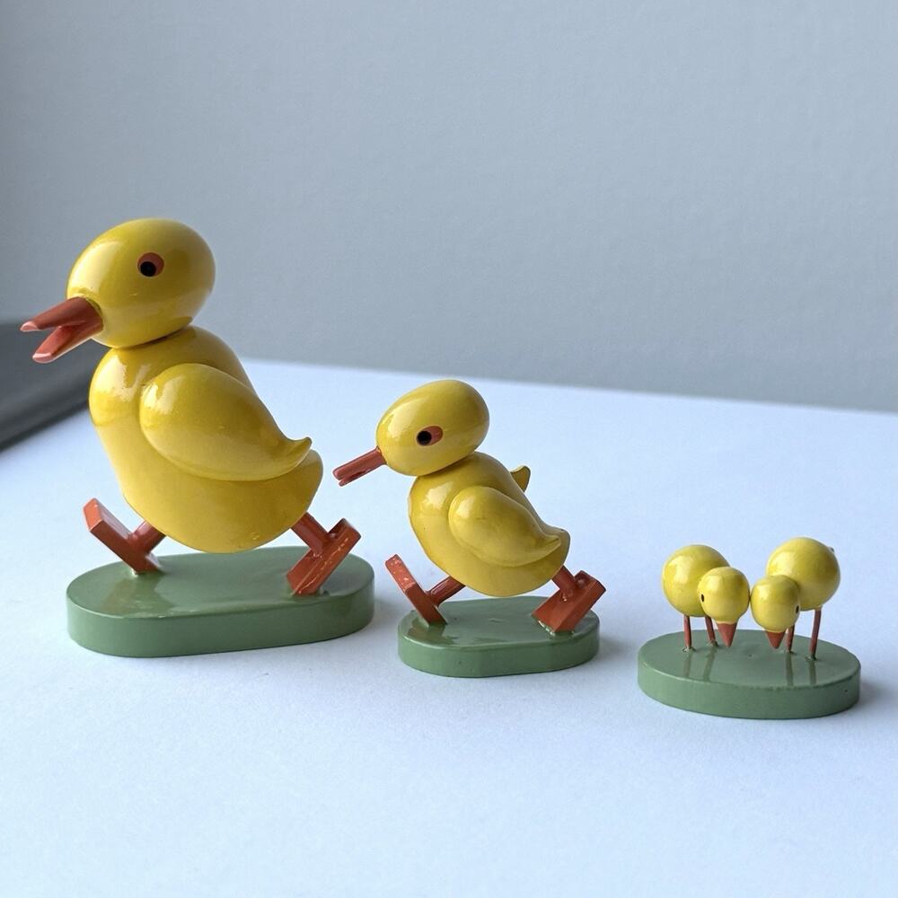 Wendt & Kuhn Carved Wood Duck & Tiny Chicks Erzgebirge W.u.K. #1 - Set of 3